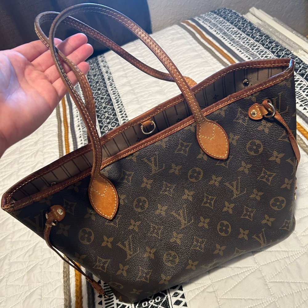 Louis Vuitton Neverfull PM